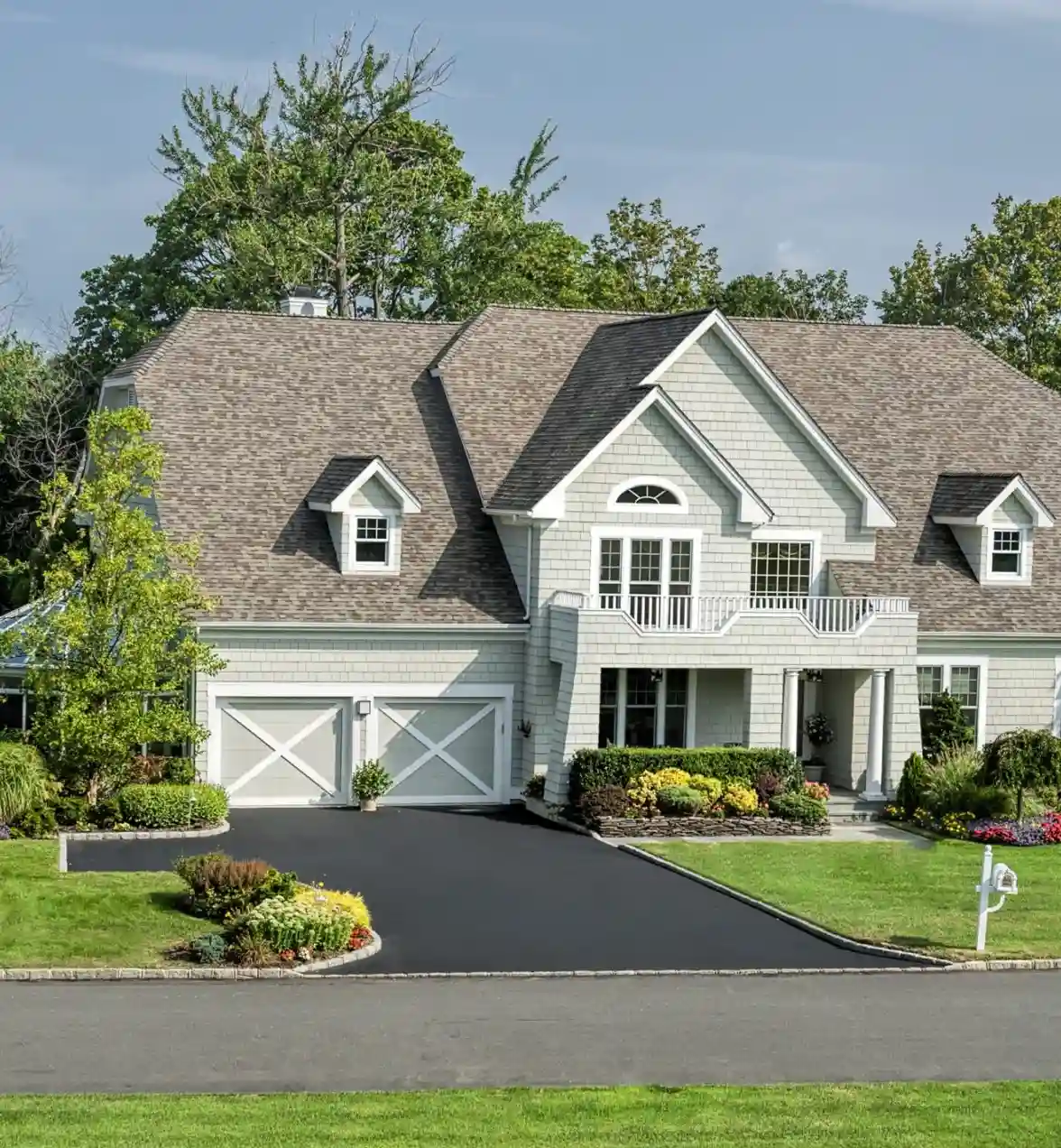 long-island-ashpalt-company-long island Asphalt Contractor in Long Island Showing Homes